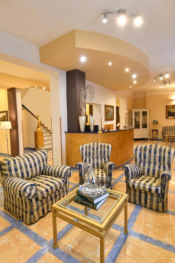 Hotel Butterfly Montecatini Terme Ngoại thất bức ảnh