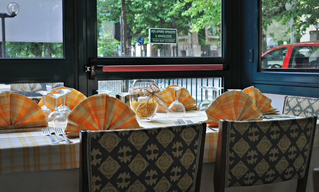 Hotel Butterfly Montecatini Terme Ngoại thất bức ảnh