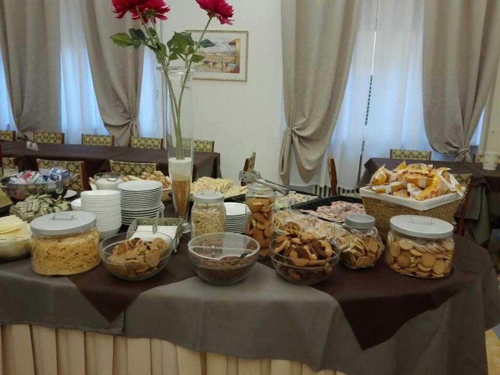 Hotel Butterfly Montecatini Terme Ngoại thất bức ảnh