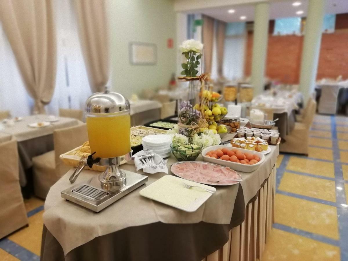 Hotel Butterfly Montecatini Terme Ngoại thất bức ảnh