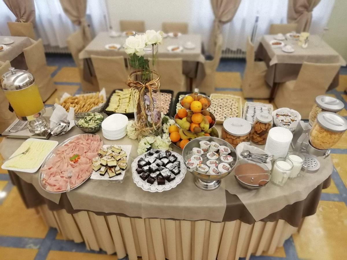 Hotel Butterfly Montecatini Terme Ngoại thất bức ảnh